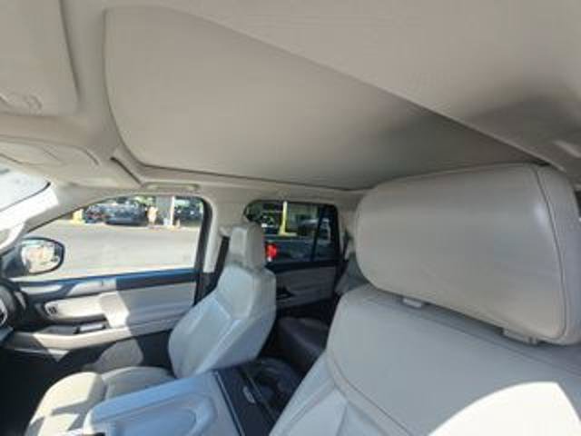 Certified 2025 Ford Expedition Active AWD/4WD image 11