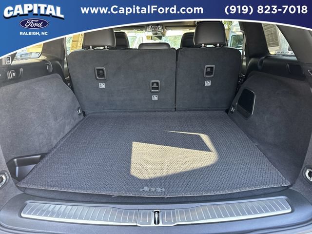 Used 2023 Jeep Grand Cherokee Summit AWD/4WD image 16
