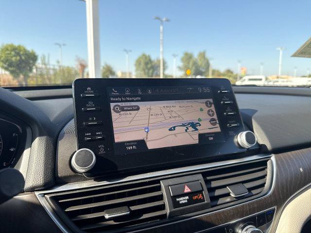 Used 2018 Honda Accord Touring image 16