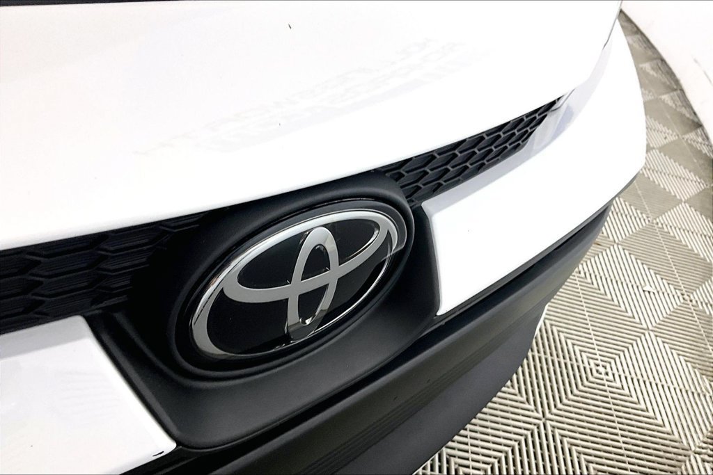 Used 2026 Toyota Corolla LE FWD image 23