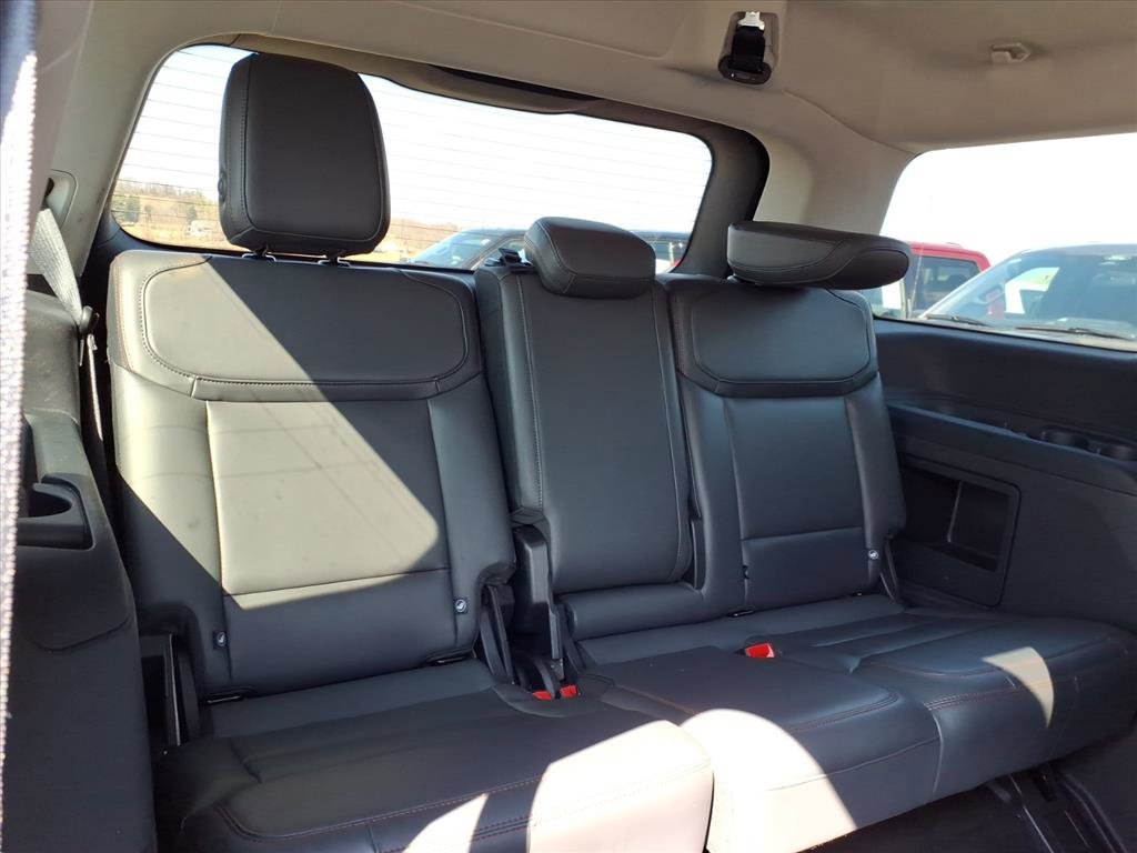 Certified 2025 Ford Expedition Active image 10