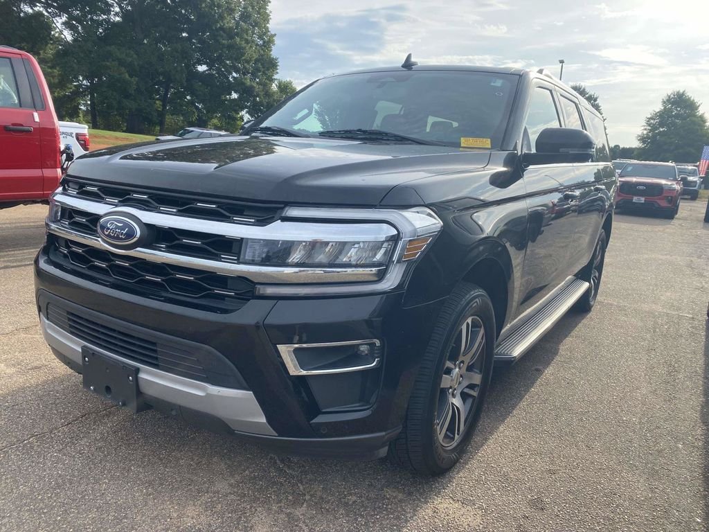 Certified 2022 Ford Expedition Max Limited RWD image 3
