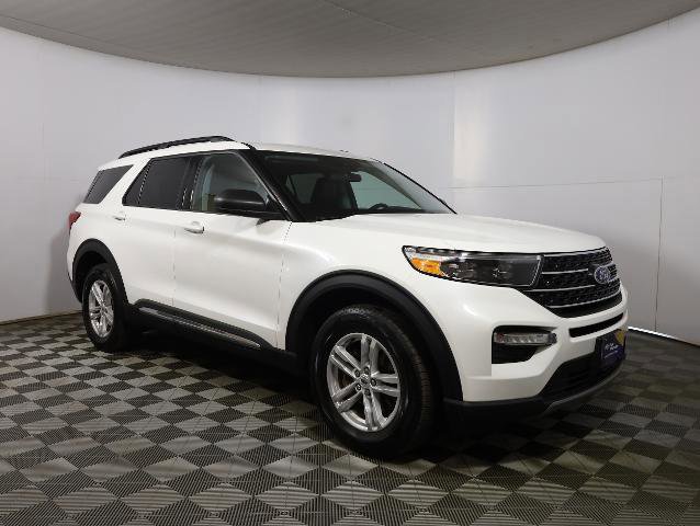 Certified 2023 Ford Explorer XLT w/ Equipment Group 202A image 5
