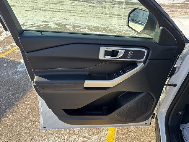 Certified 2021 Ford Explorer XLT w/ Class III Trailer Tow Package image 16