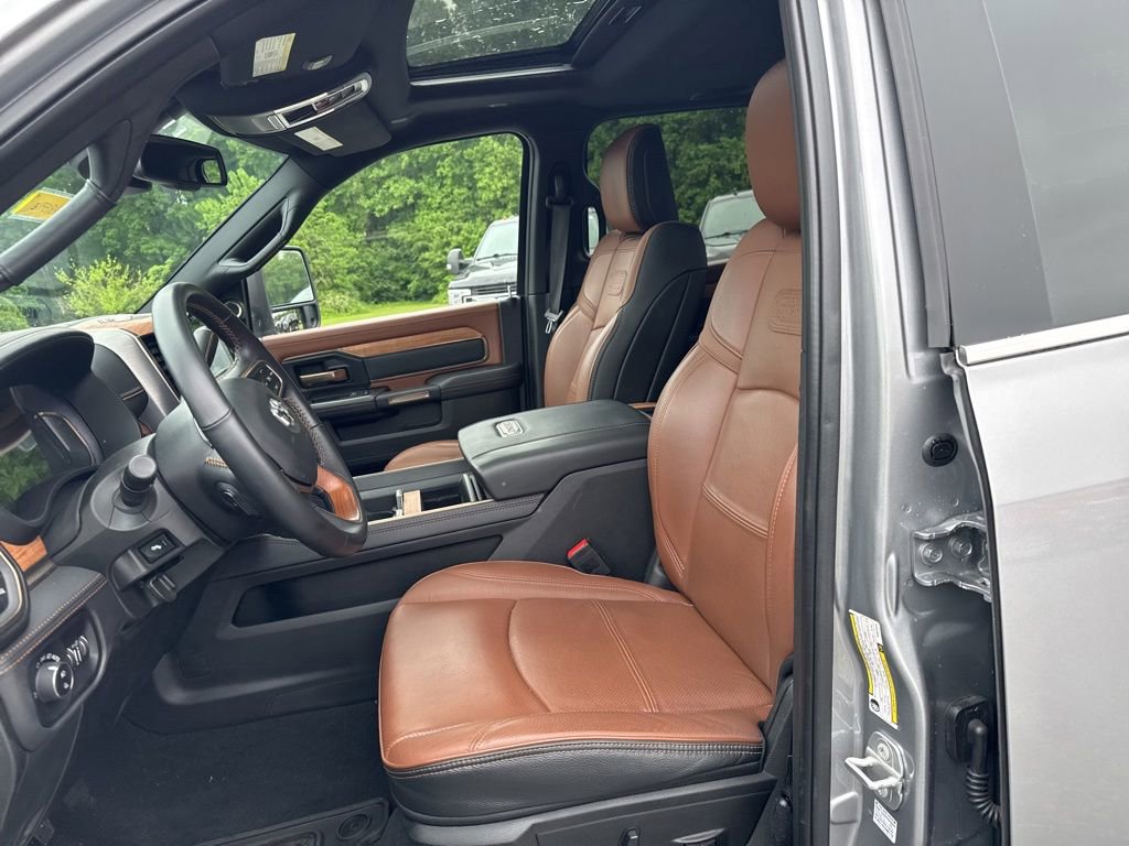 Used 2023 RAM 2500 Limited AWD/4WD image 12