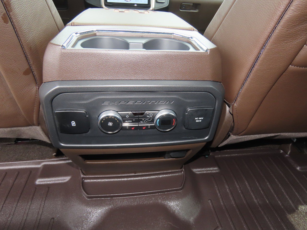 Certified 2024 Ford Expedition King Ranch RWD image 21