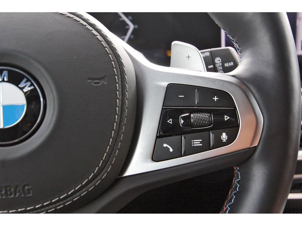 Used 2025 BMW X5 M60i w/ Executive Package image 19