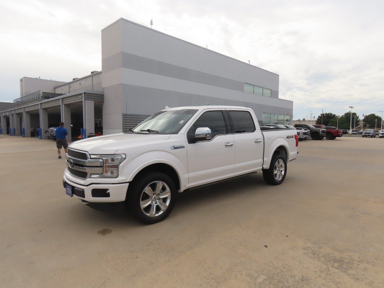 Certified 2019 Ford F150 Platinum w/ Equipment Group 701A Luxury AWD/4WD image 2