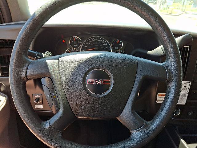 Used 2022 GMC Savana 3500 Extended w/ Power Convenience Package RWD image 16