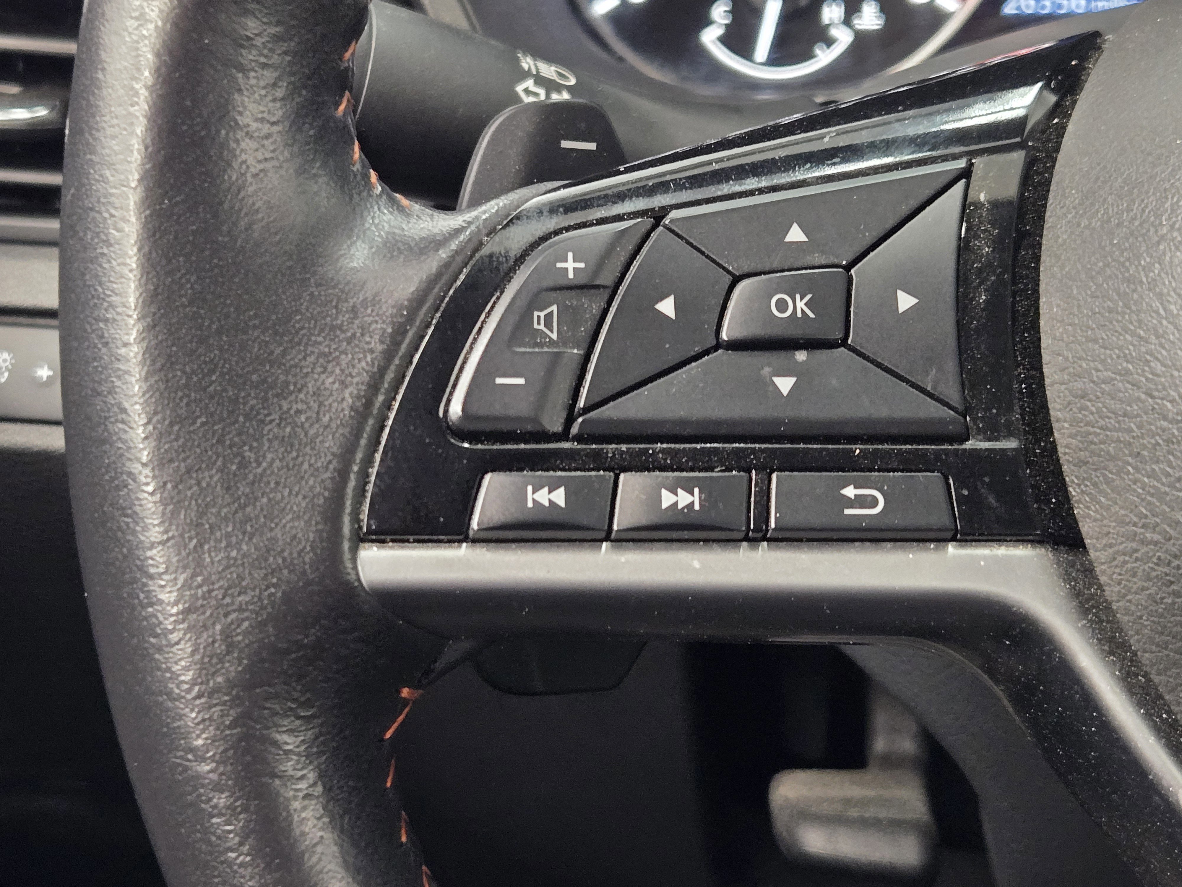 Used 2024 Nissan Altima 2.5 SR FWD image 28