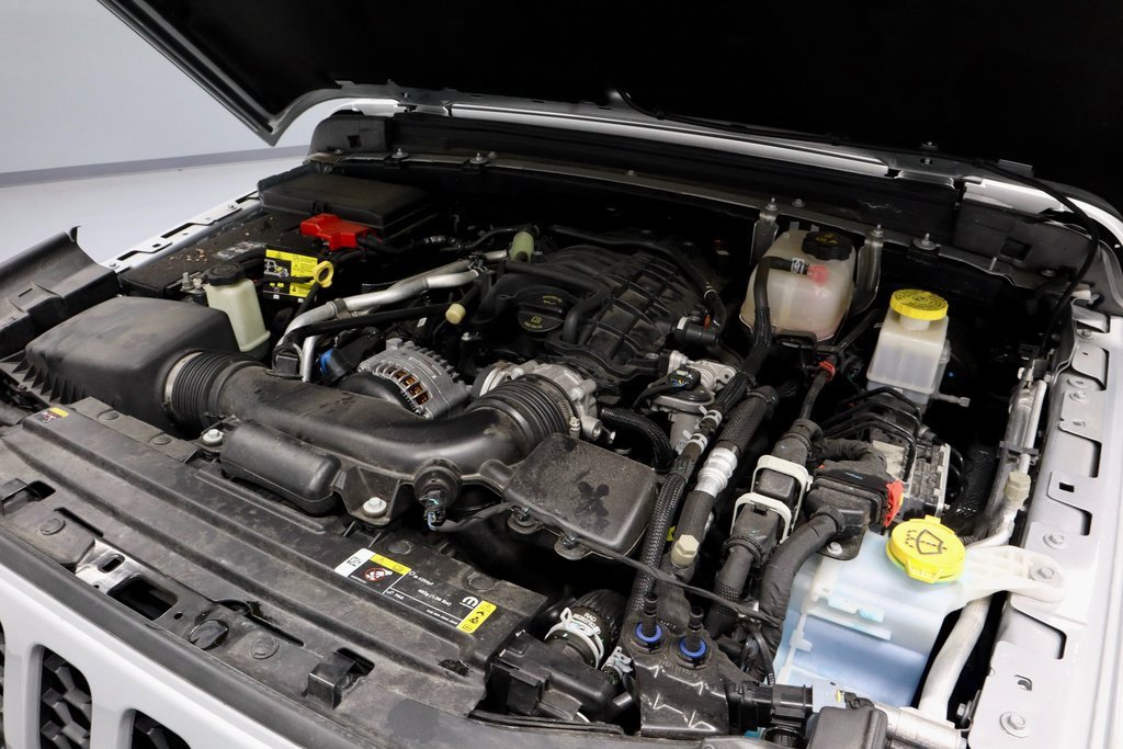 Used 2023 Jeep Gladiator Sport image 15