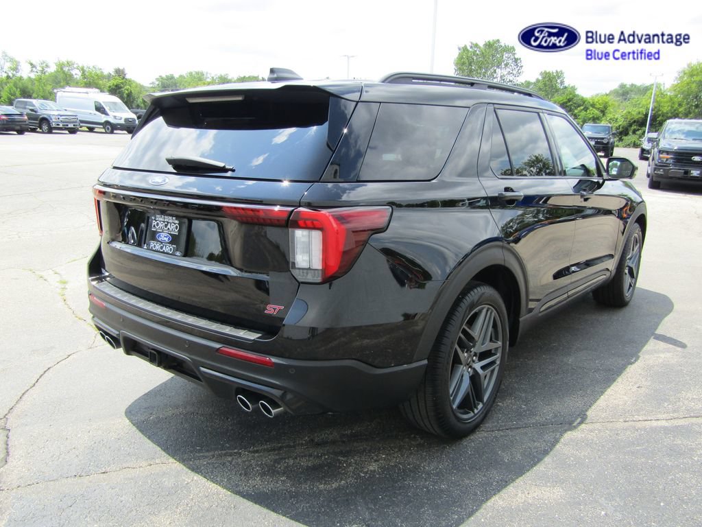 Certified 2025 Ford Explorer ST AWD/4WD image 8