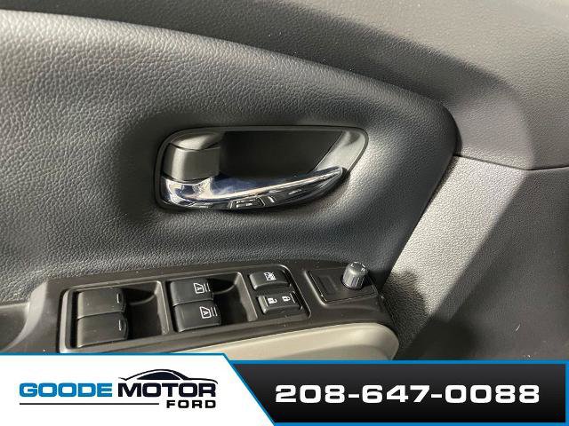 Used 2019 Nissan Titan SV AWD/4WD image 10