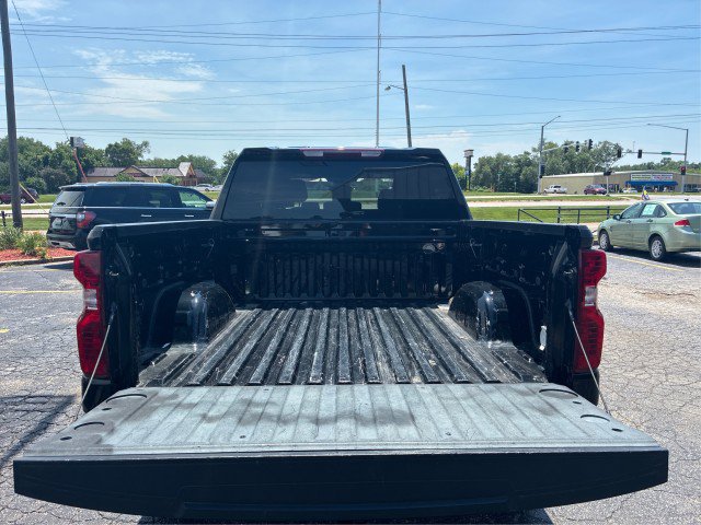 Used 2022 Chevrolet Silverado 1500 Custom Trail Boss w/ LPO, Dark Essentials Package AWD/4WD image 11