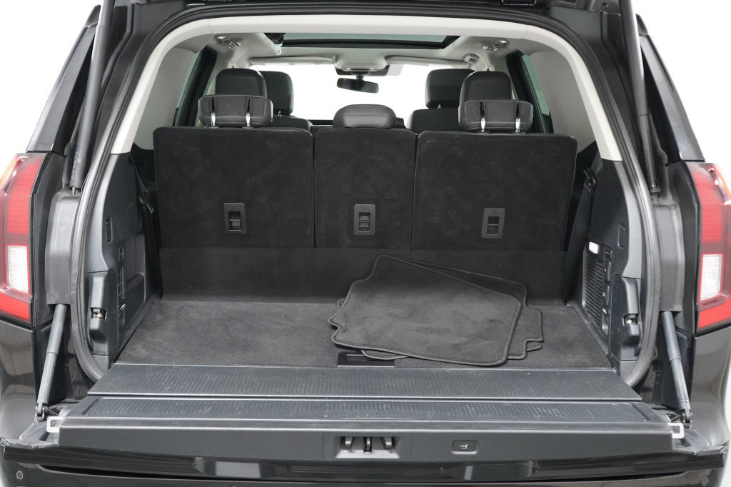 Certified 2025 Ford Expedition Active AWD/4WD image 34