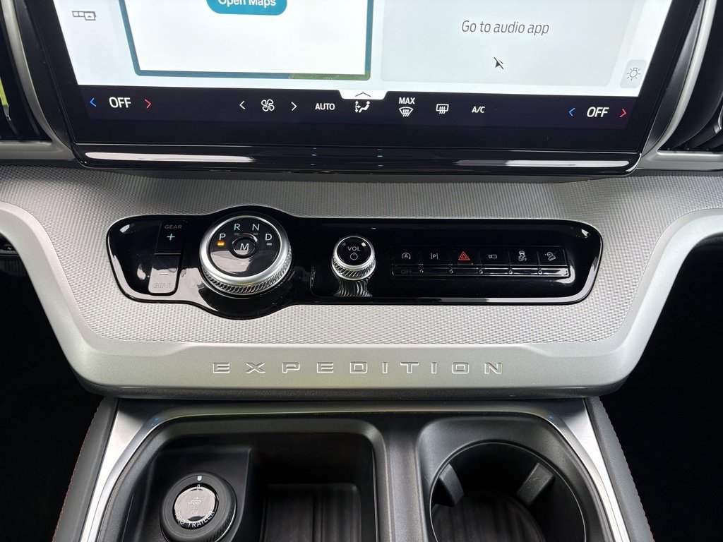 Certified 2025 Ford Expedition Active image 30