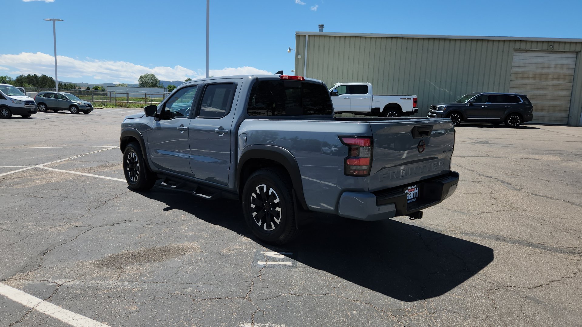 Used 2023 Nissan Frontier PRO-4X w/ Pro Convenience Package AWD/4WD image 9