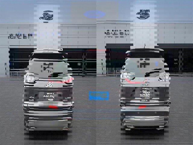 Used 2020 Jeep Cherokee Limited image 4