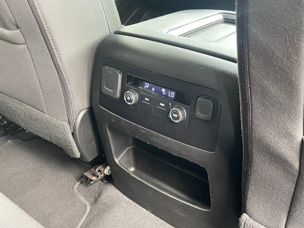 Used 2019 GMC Yukon SLE w/ SLE Value Package image 21