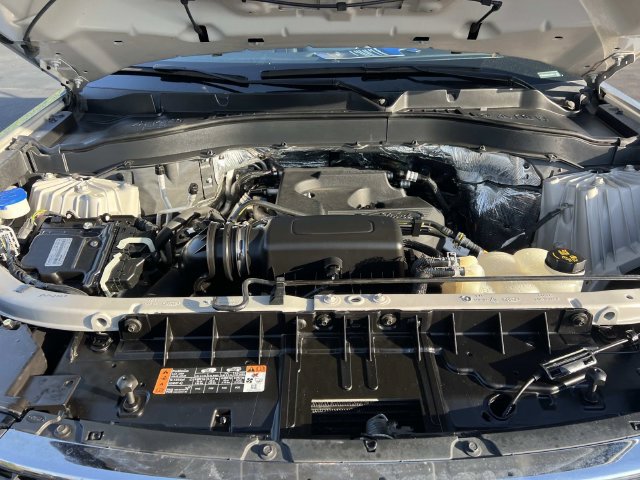 Certified 2020 Ford Explorer XLT w/ Equipment Group 202A AWD/4WD image 10
