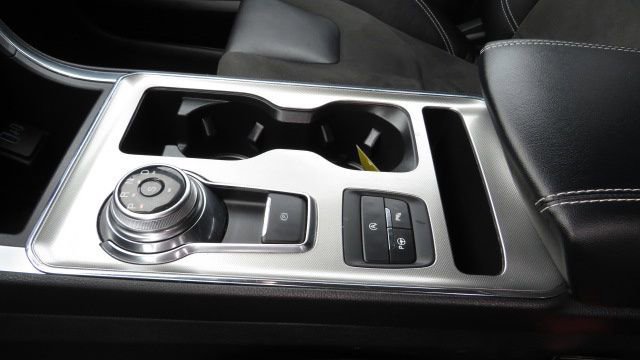 Certified 2022 Ford Edge ST w/ Equipment Group 401A image 18