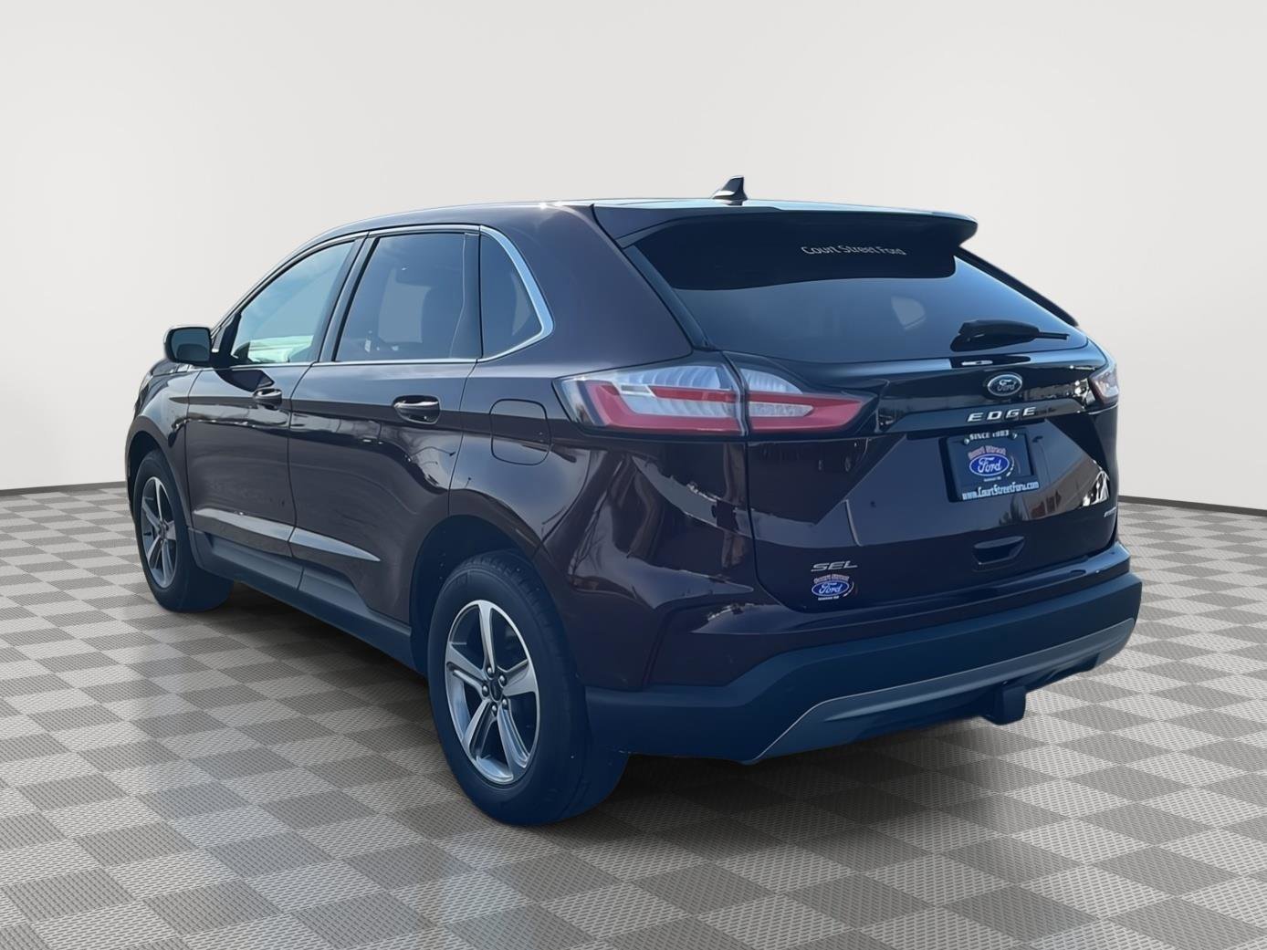 Certified 2024 Ford Edge SEL w/ Convenience Package image 3