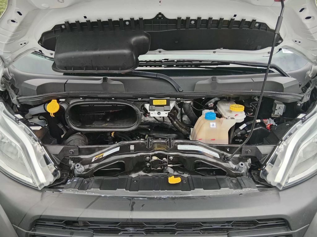 Used 2024 RAM ProMaster 2500 w/ Convenience Group FWD image 11