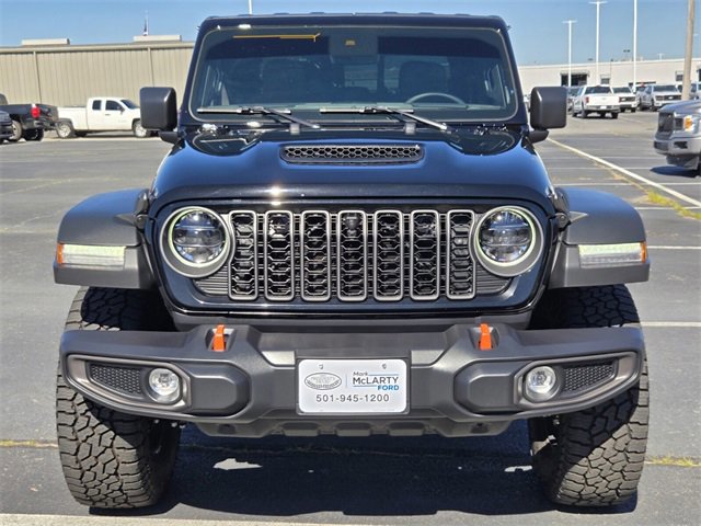 Used 2025 Jeep Gladiator Mojave w/ Convenience Group image 8