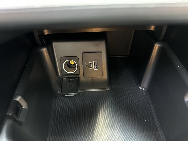 Certified 2025 Ford Explorer ST-Line AWD/4WD image 25