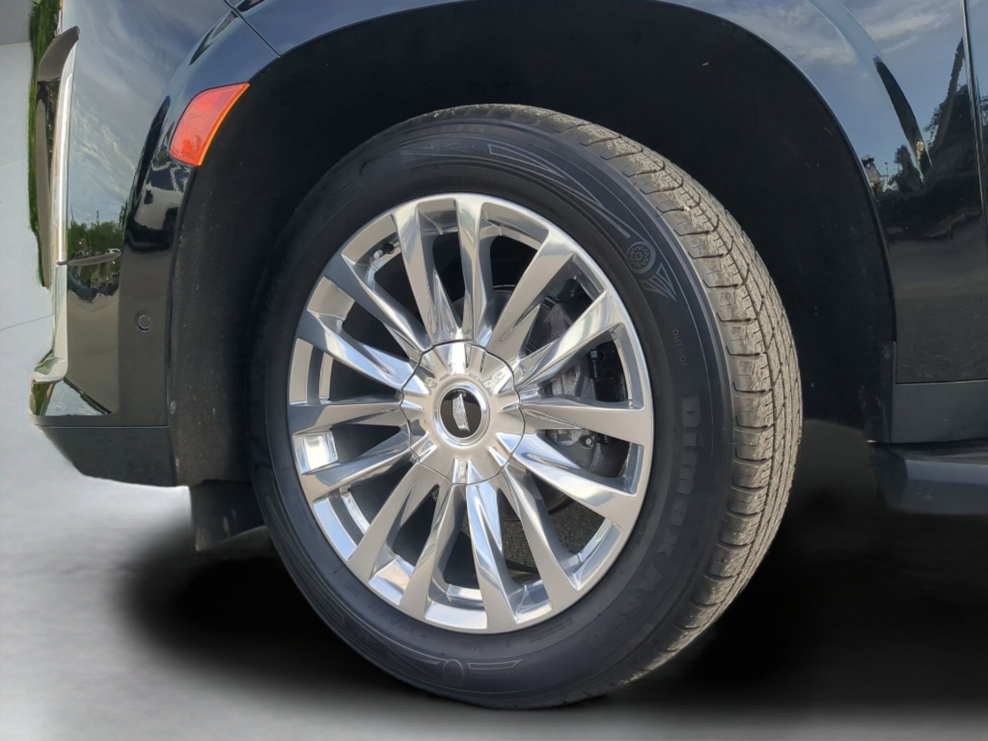 Used 2021 Cadillac Escalade ESV Premium Luxury AWD/4WD image 75