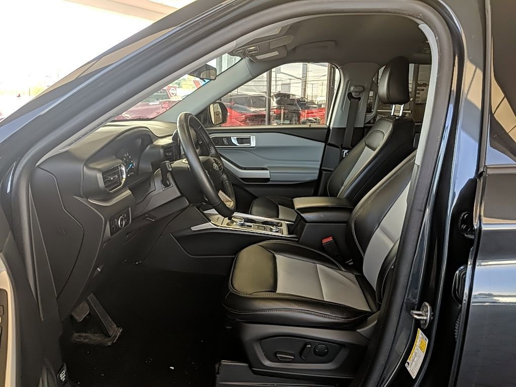 Certified 2023 Ford Explorer XLT w/ Equipment Group 202A AWD/4WD image 13