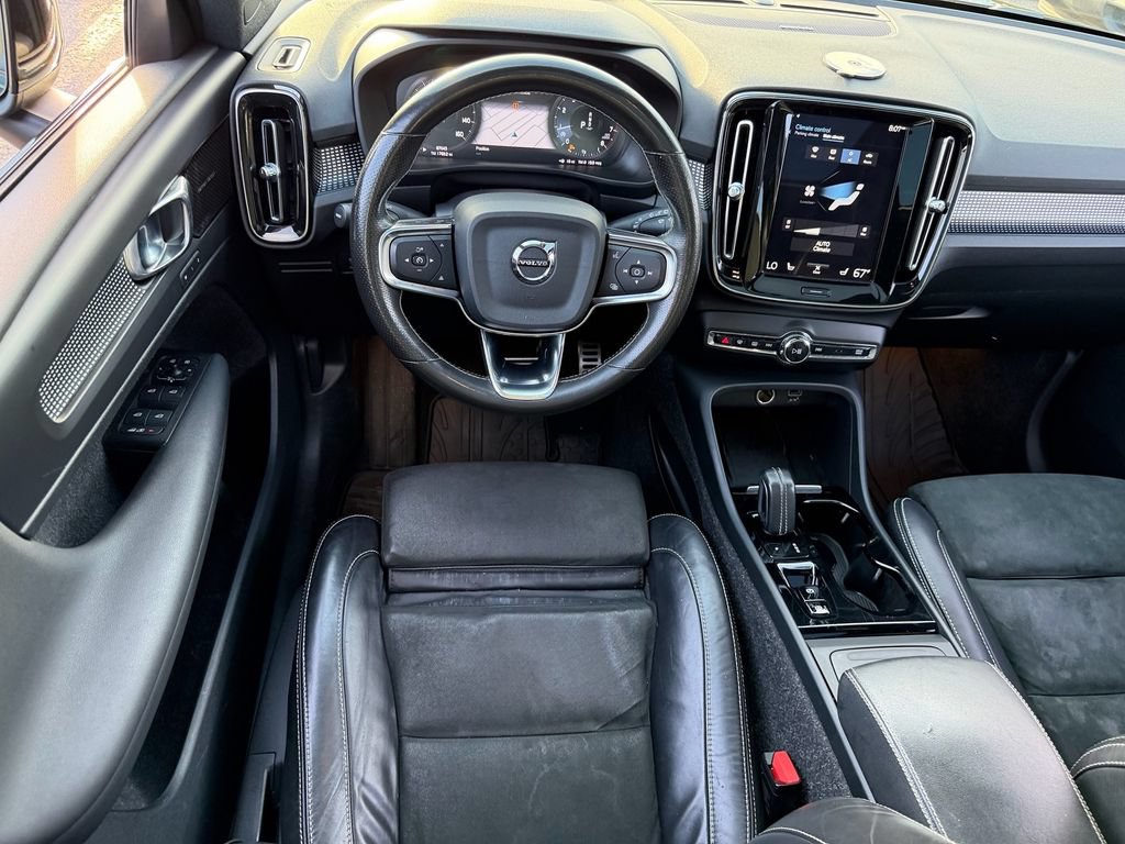 Used 2021 Volvo XC40 T5 R-Design AWD/4WD image 14