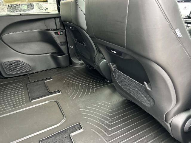 Used 2025 Chrysler Pacifica Select FWD image 18