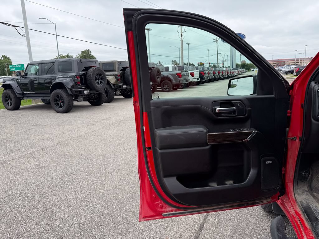 Used 2020 Chevrolet Silverado 1500 RST w/ Rally Edition AWD/4WD image 12