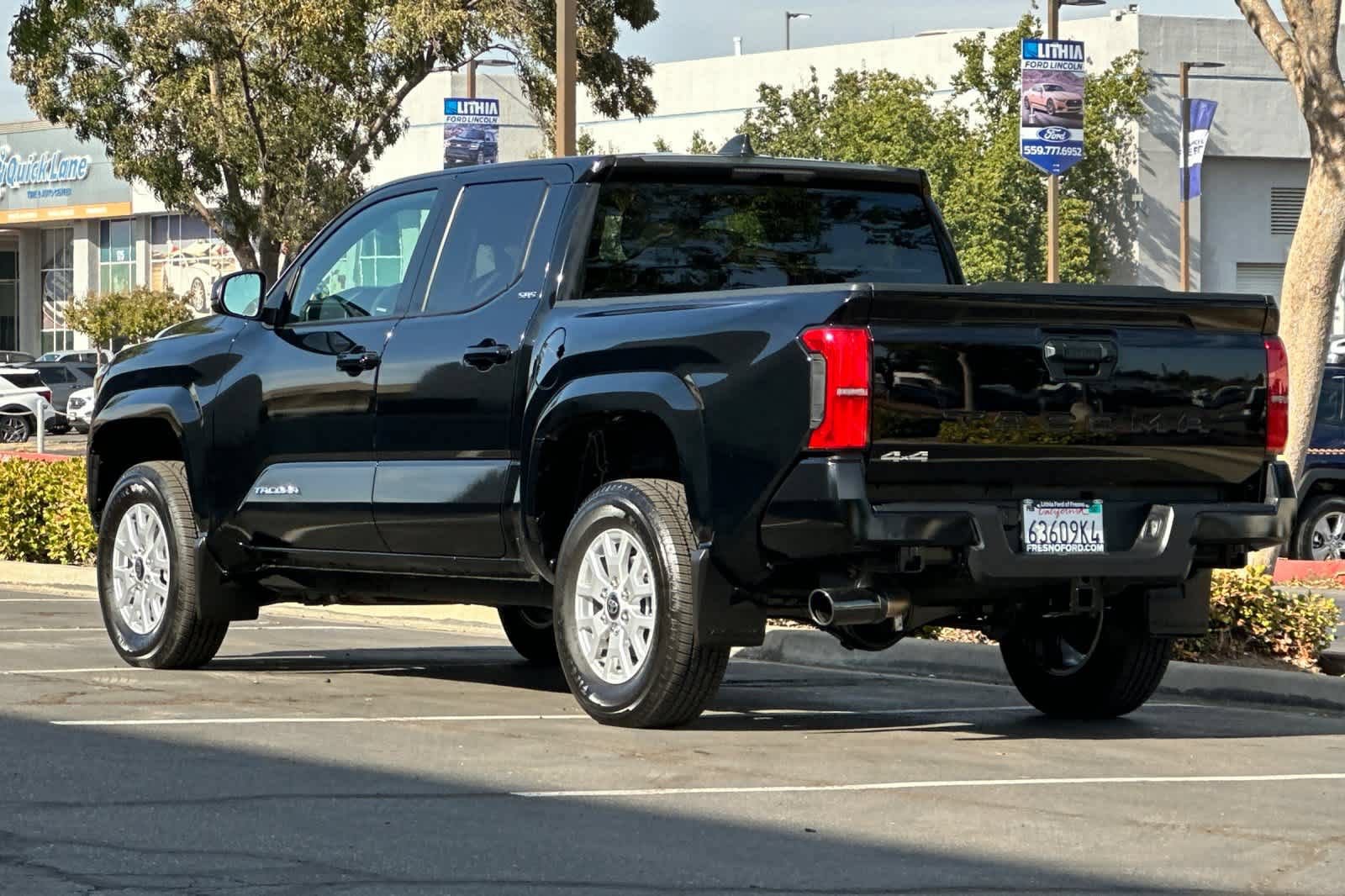 Used 2026 Toyota Tacoma SR5 AWD/4WD image 7
