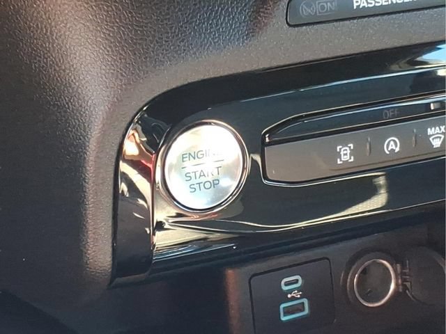 Certified 2023 Ford Escape ST-Line w/ Tech Pack #1 AWD/4WD image 22