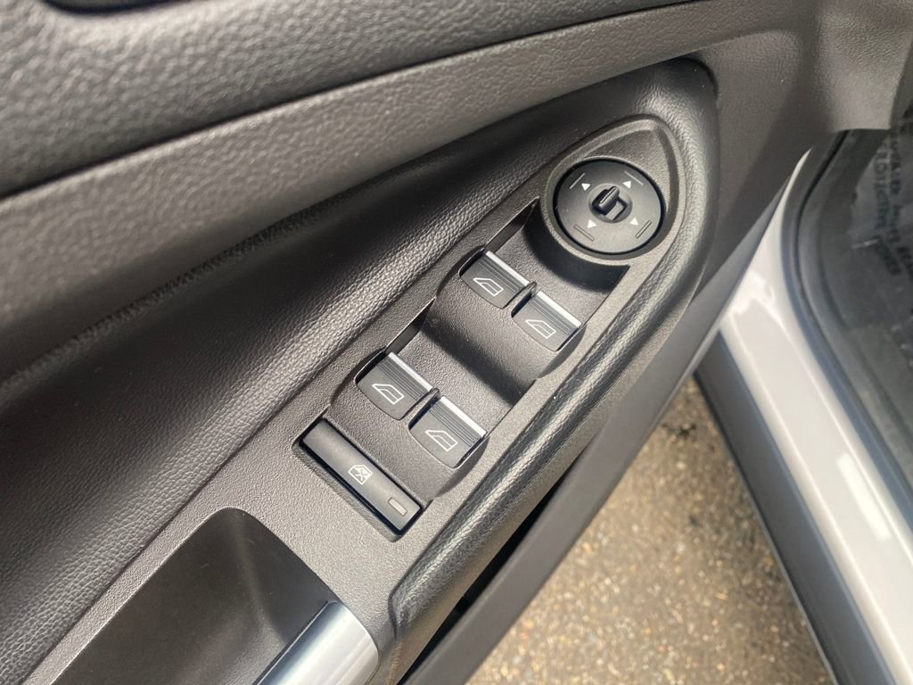 Certified 2019 Ford Escape SE image 19