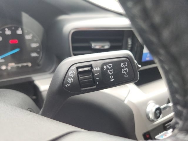 Certified 2022 Ford Explorer XLT w/ Equipment Group 202A AWD/4WD image 36