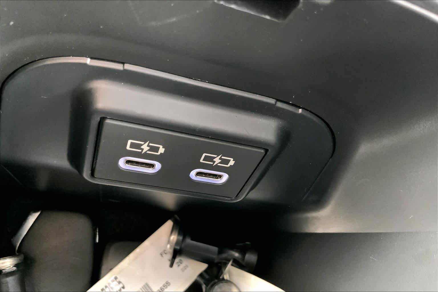 Used 2025 Toyota RAV4 XLE w/ Convenience Package FWD image 33