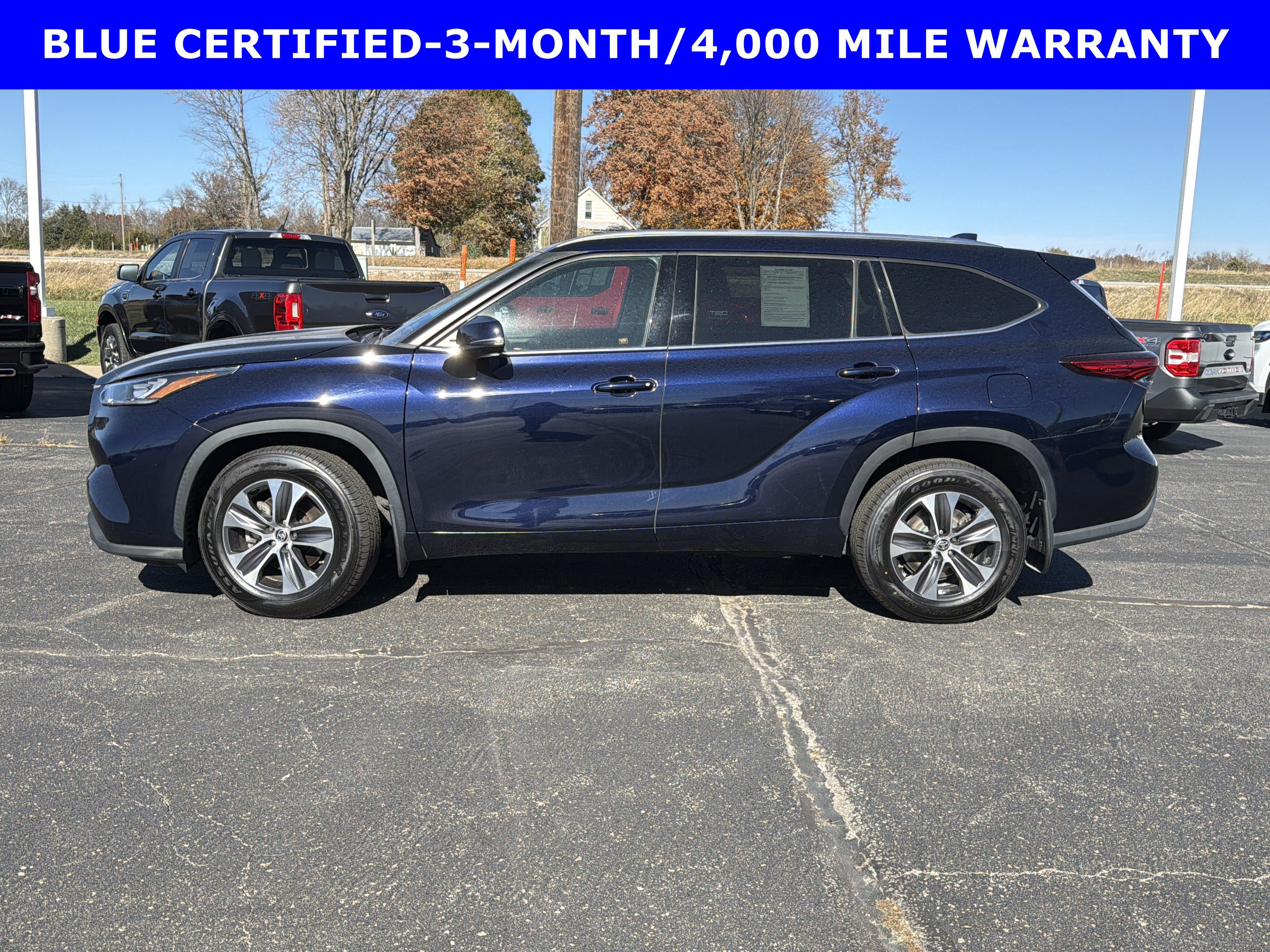Used 2020 Toyota Highlander XLE image 2