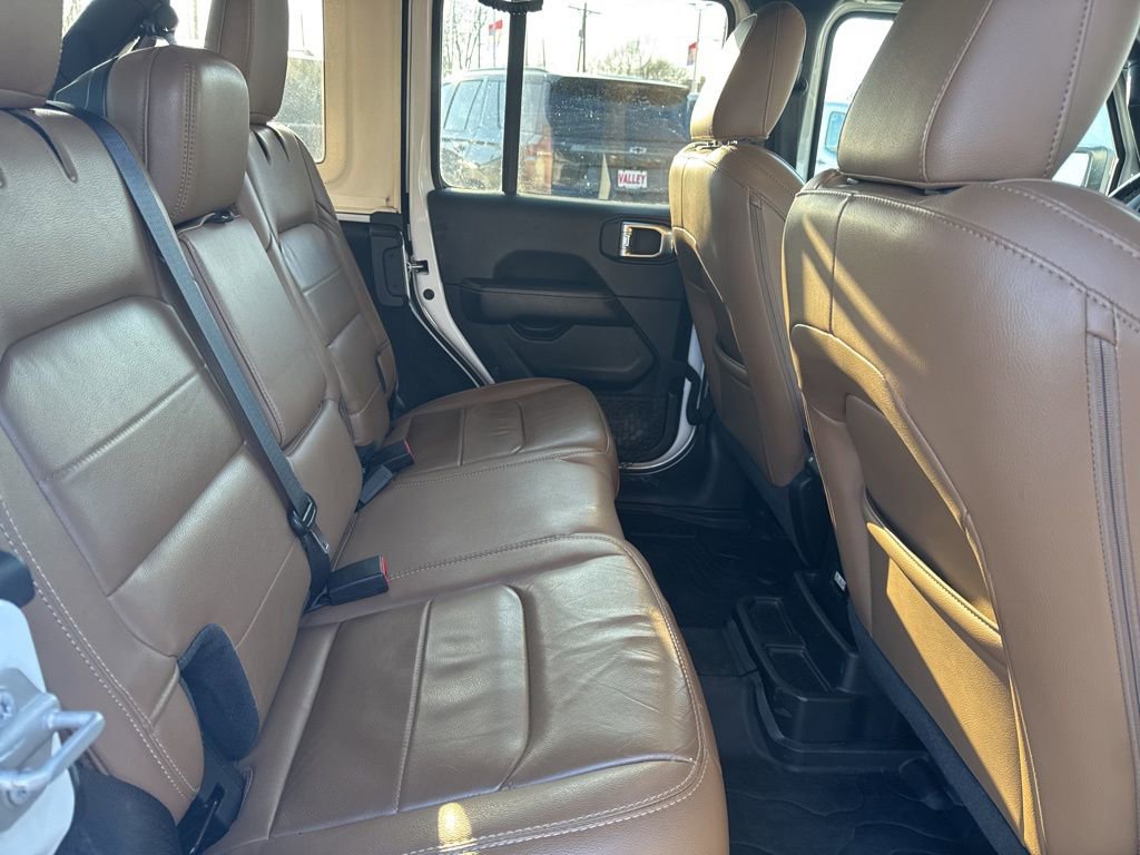 Used 2020 Jeep Wrangler Unlimited Sahara image 38