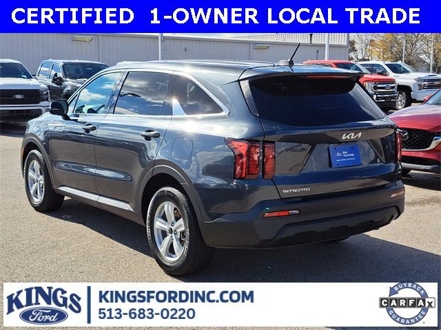 Used 2023 Kia Sorento LX image 3