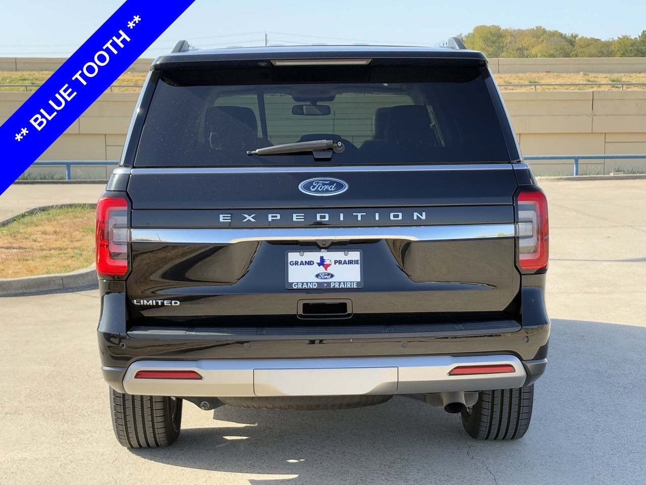 Certified 2024 Ford Expedition Limited RWD image 7