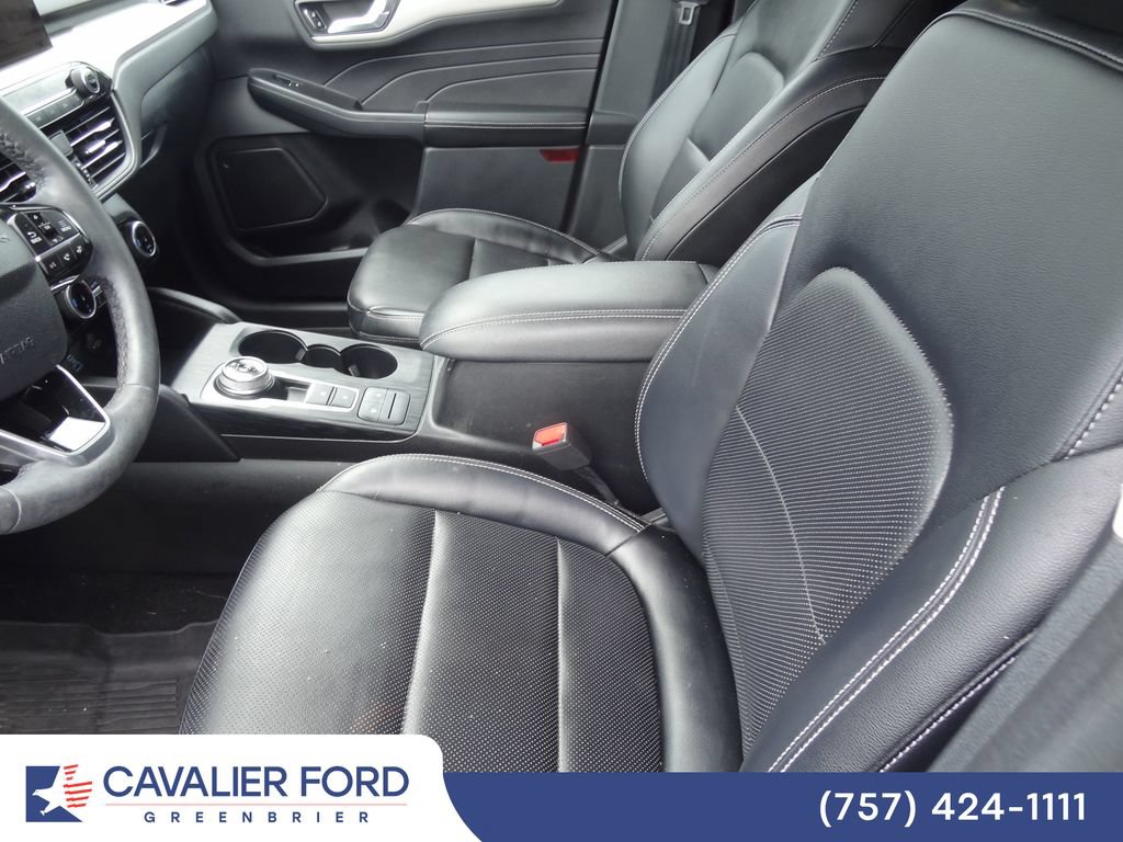 Certified 2022 Ford Escape SEL w/ Technology Package AWD/4WD image 7