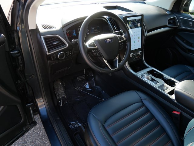 Certified 2024 Ford Edge SEL w/ Sport Appearance Package AWD/4WD image 11