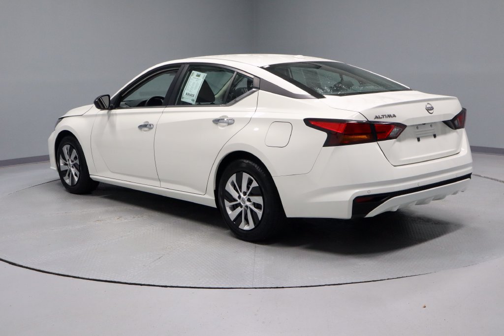 Used 2025 Nissan Altima 2.5 S FWD image 8