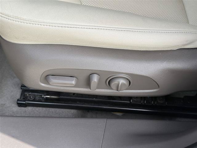 Used 2024 Chevrolet Malibu LT FWD image 14