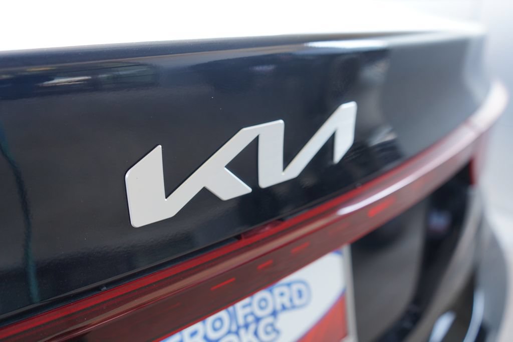 Used 2024 Kia Forte LXS w/ LXS Technology Package FWD image 6