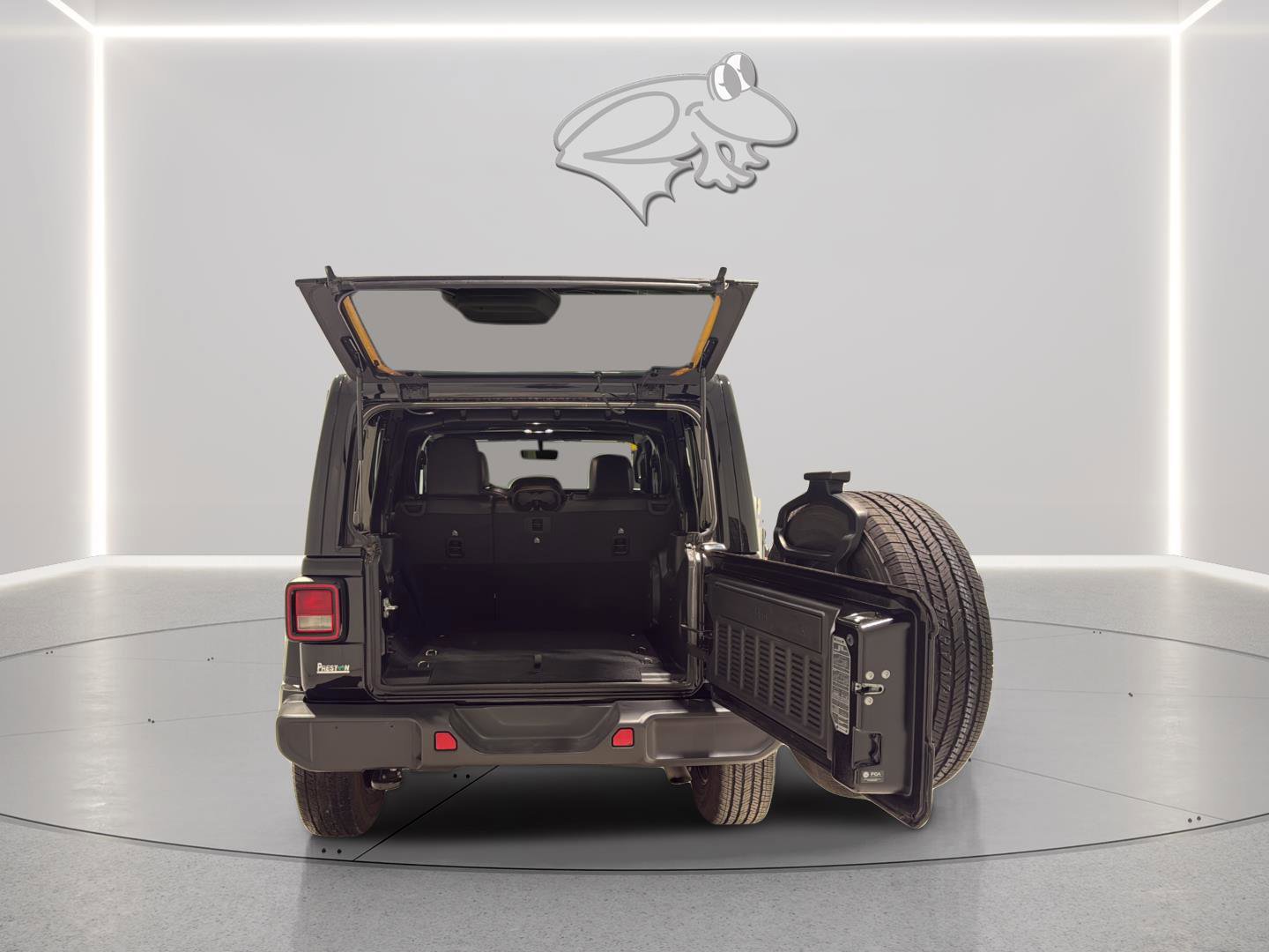 Used 2023 Jeep Wrangler Sahara w/ Cold Weather Group image 11