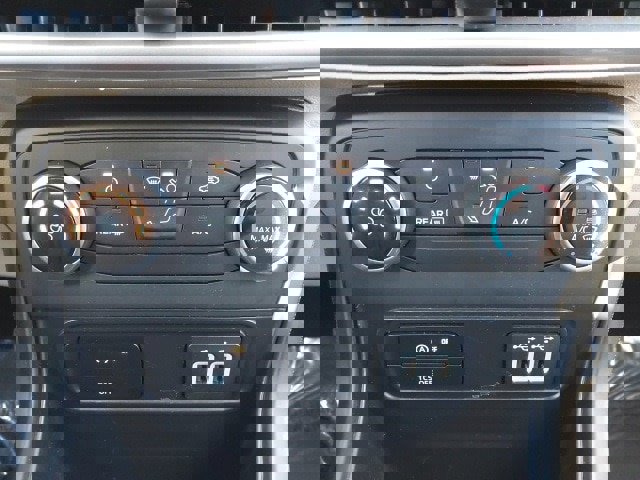 Certified 2022 Ford EcoSport S image 21